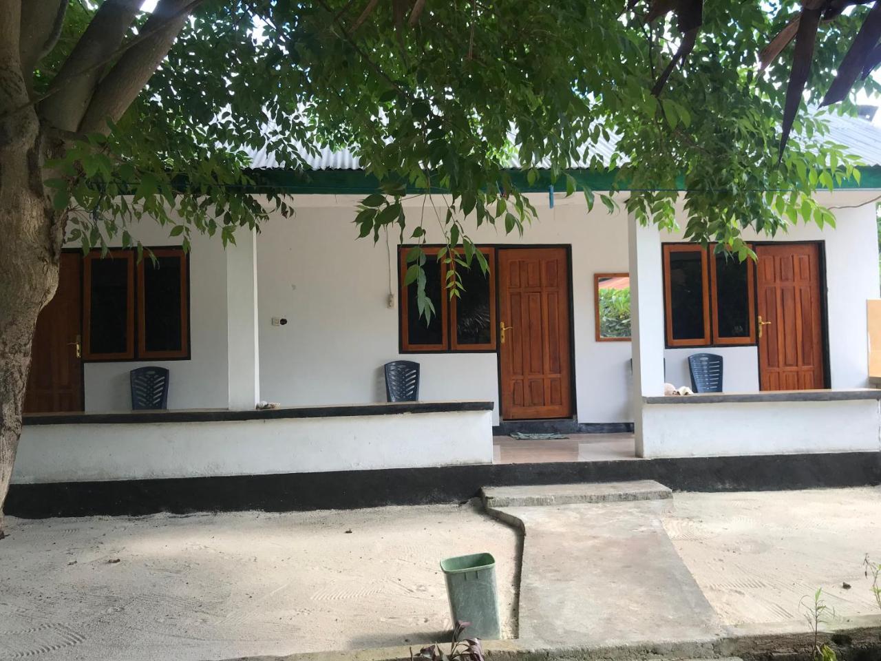 Ova Baluk Bungalow Nembrala Exterior photo